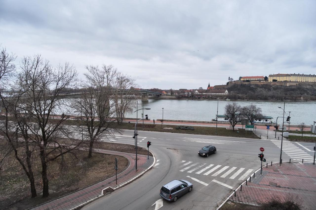 Fortress View Apartment Újvidék Kültér fotó